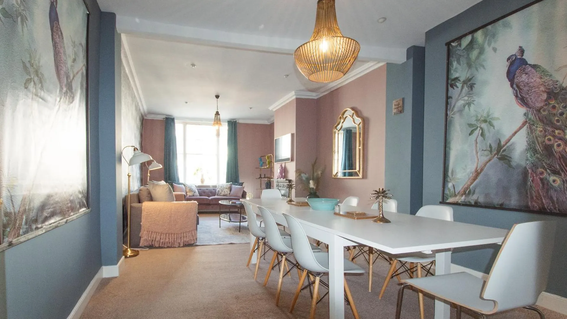 Built 1804 Caldecott Town House On The Rows By Rework Accommodation Chester Apartment