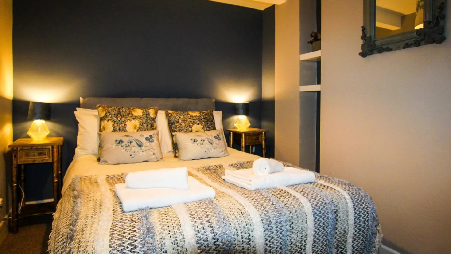 Apartment Built 1804 Caldecott Town House On The Rows By Rework Accommodation Chester United Kingdom